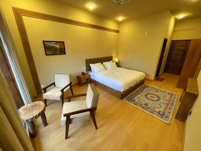 Master Room seating